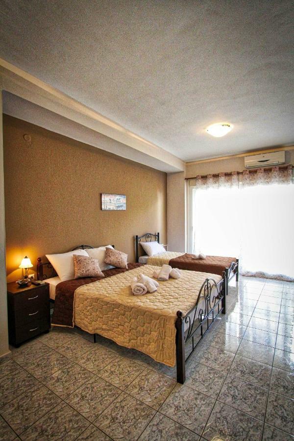 Arianna Studios 7 Кавала Екстериор снимка